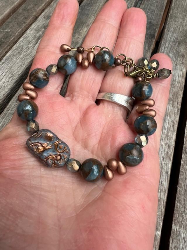 Bracelet with Elephant Focal