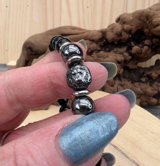 Men's Onyx & Hematite Lion Head Stretch Bracelet | Stainless Steel Accents